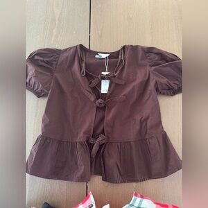 NWT short sleeve front tie blouse